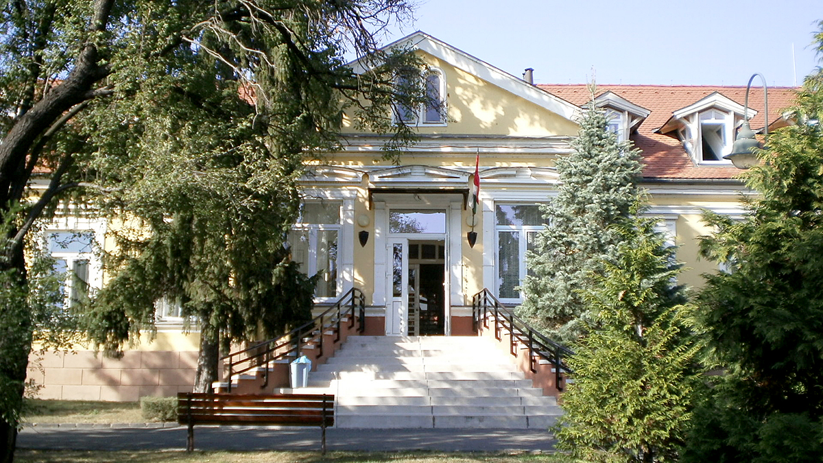 szallas kollegium